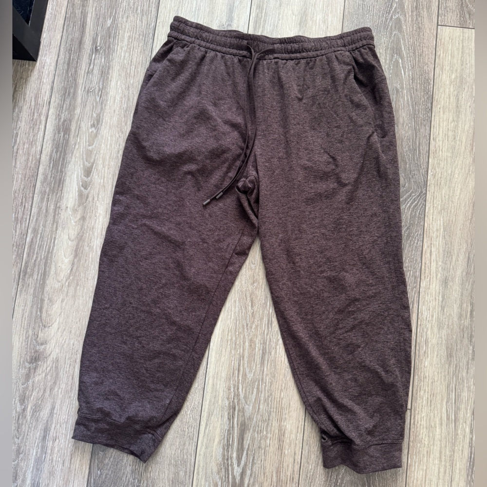 Lululemon Soft Jersey Classic-Fit Mid-Rise Jogger - Size 10 - Picture 6 of 9